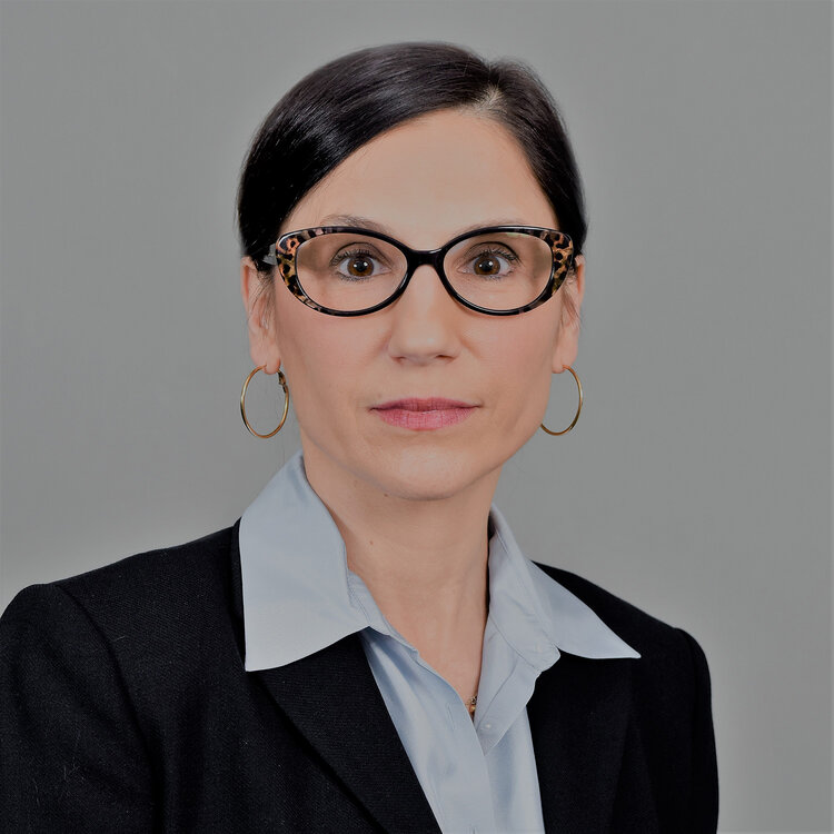 Profile Photo: Dr. Anne Marie Mauricio